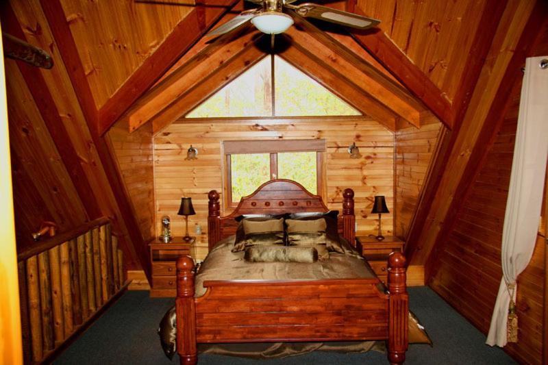 Springbrook Mountain Chalets Szoba fotó
